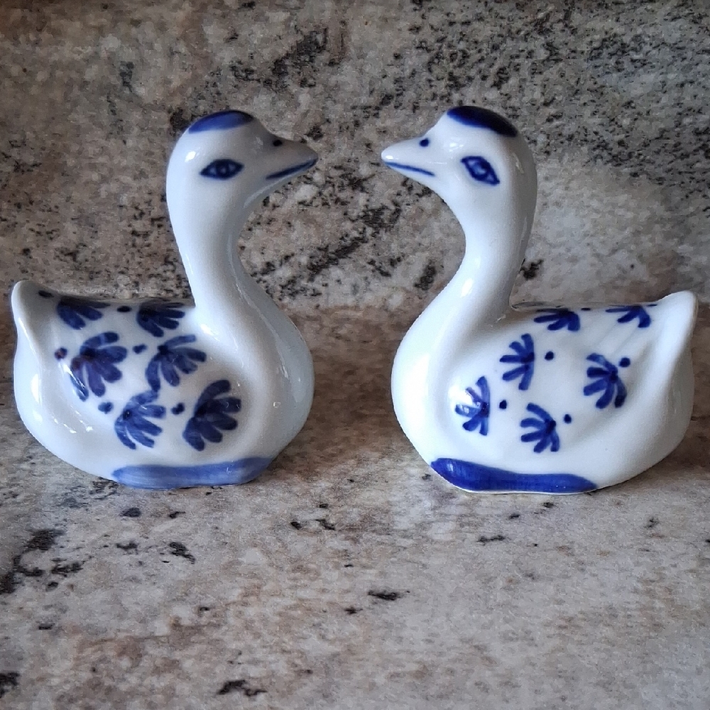 Blue and White Ceramic Swan Salt And Pepper Shakers